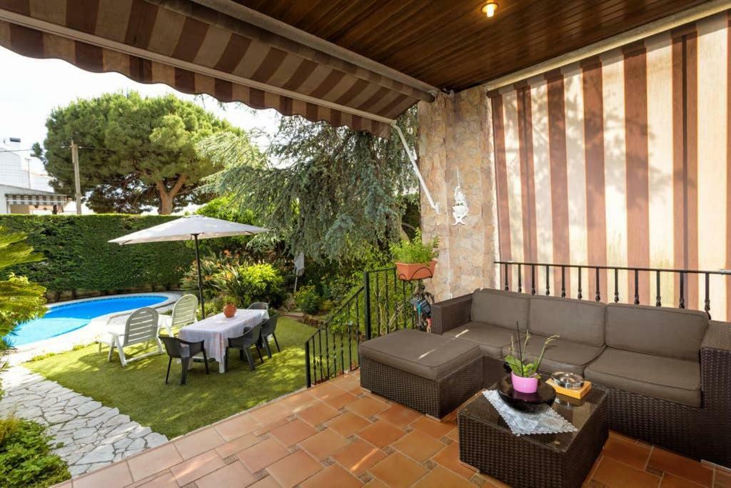 Villa Paquita Calella Exterior foto